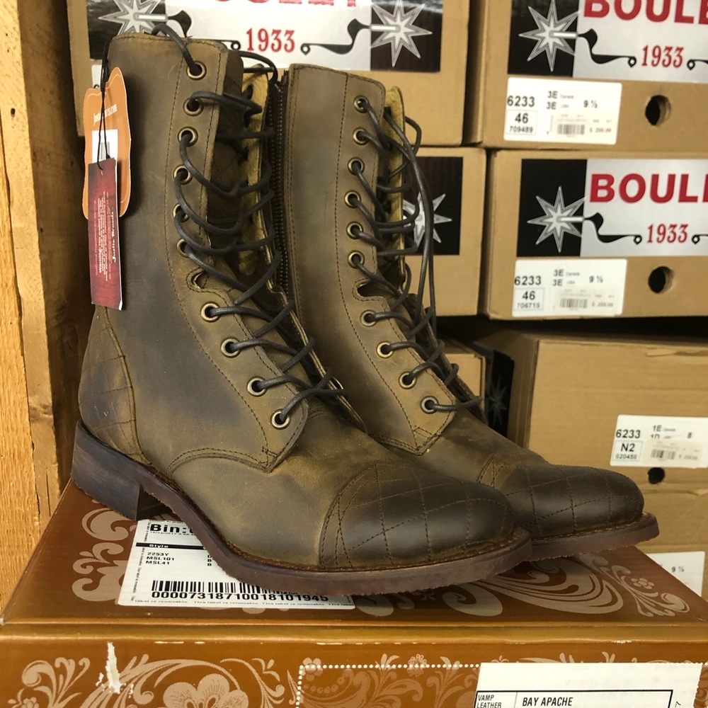 Ladies Justin lace up zip short boots NWT